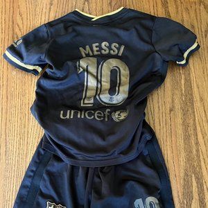 Youth Messi Soccer Uniform - Size 10 Year Old